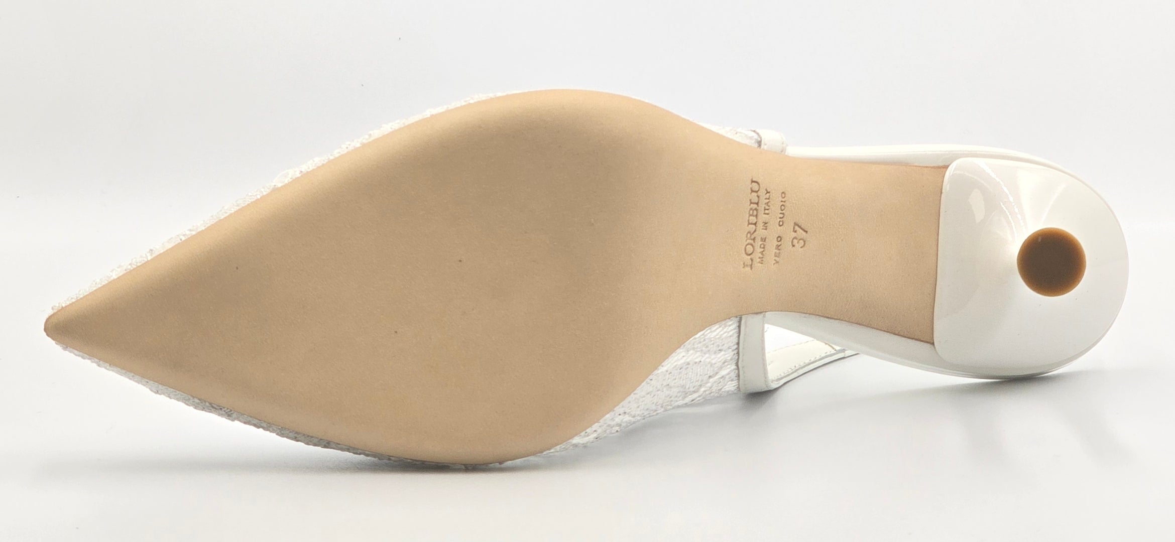 9050 Loriblu Pumps / White